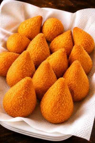 Coxinha Prática com Massa de Minutos Facil pronto para servir