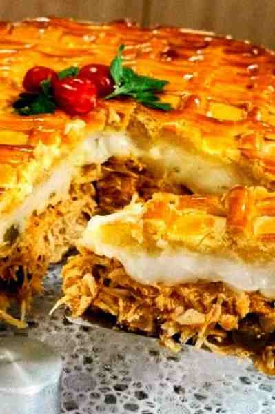 Empadão de Frango Cremoso Facil pronto para servir