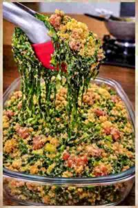 Farofa de Couve com Bacon e Calabresa pronto para servir
