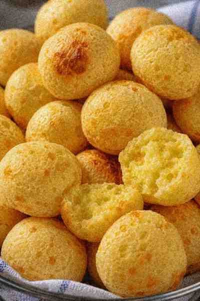 Pão de Queijo com Três Ingredientes
