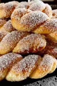 Rosquinha Fofinha de Leite Condensado com Coco