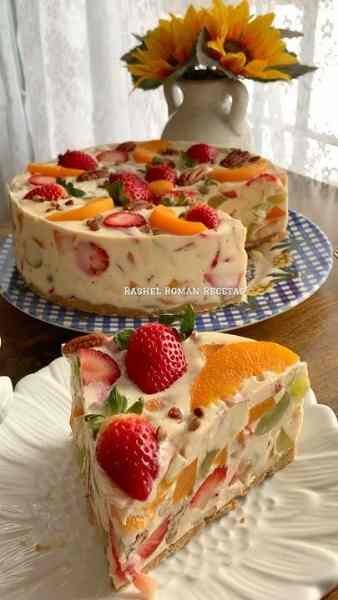 Torta Gelada Cremosa de Frutas