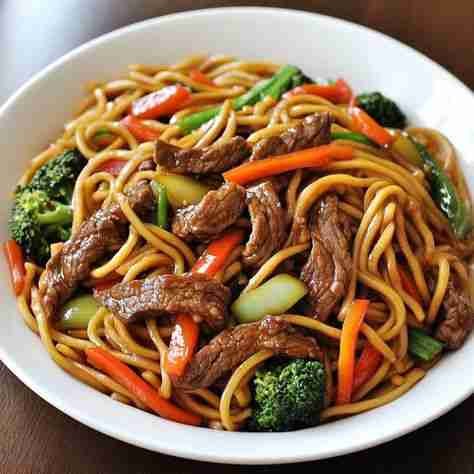 Yakisoba de Carne com Legumes