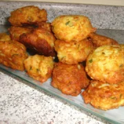Bolinho de Arroz Assado no Forno com Sobras: Crocância Sem Fritura