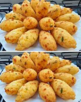 Bolinho de arroz dourado e sequinho servido em prato