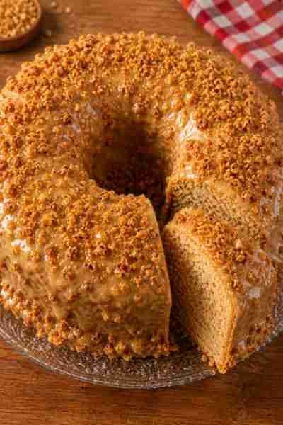 Bolo de Amendoim com Cobertura Cremosa