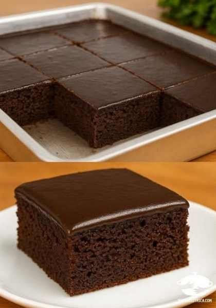 Bolo de Chocolate Fofinho com Cobertura Cremosa pronto para servir
