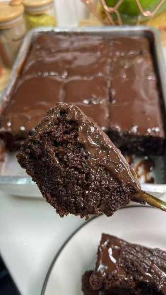 Bolo de Chocolate Molhadinho com Brigadeiro