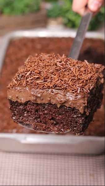 Bolo de Chocolate Molhadinho