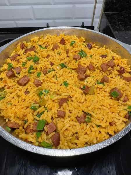 Arroz com calabresa