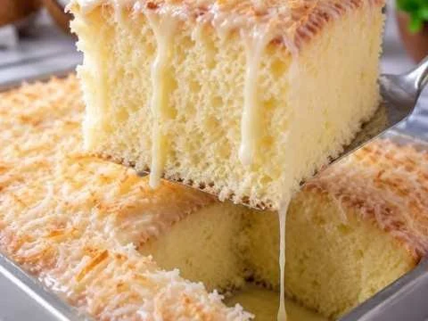 Bolo de Coco Gelado em Pedaços