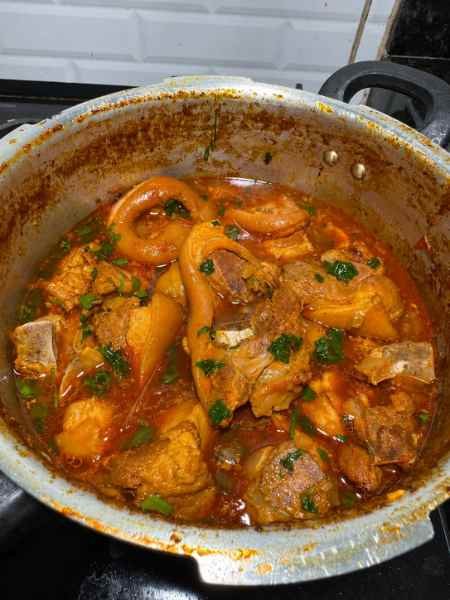 Carne de porco cozida deliciosa pronto para servir
