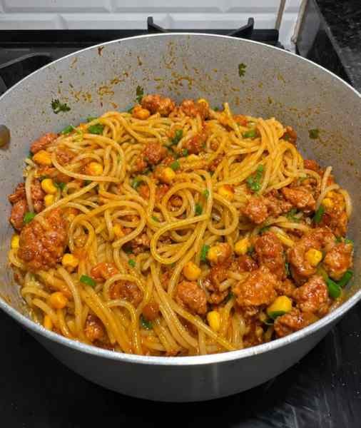 Macarrão à toscana pronto para servir