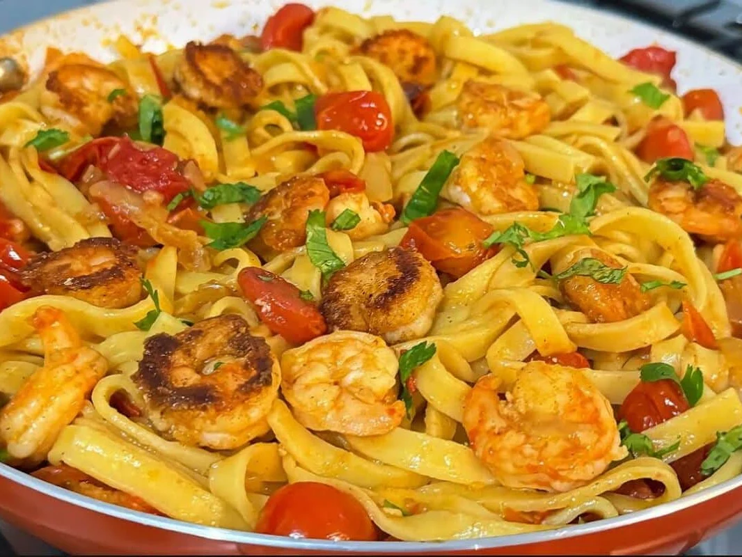 Macarrão ao Molho Cremoso de Camarão