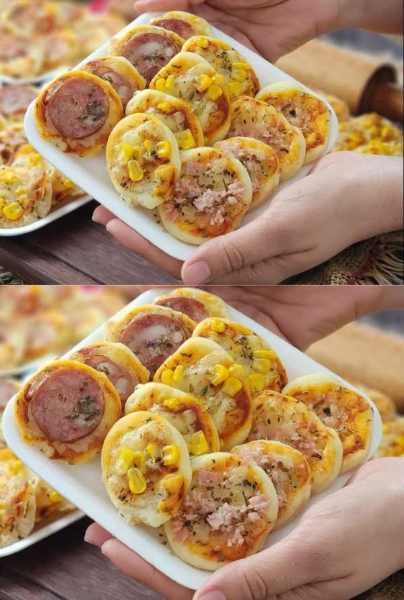 Mini Pizza Caseira Fofinha e Fácil pronto para servir