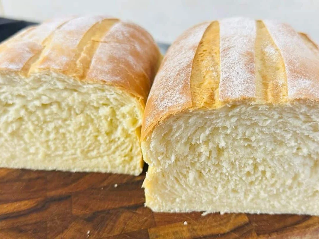 Pão caseiro sem leite e sem ovos (macio e econômico)