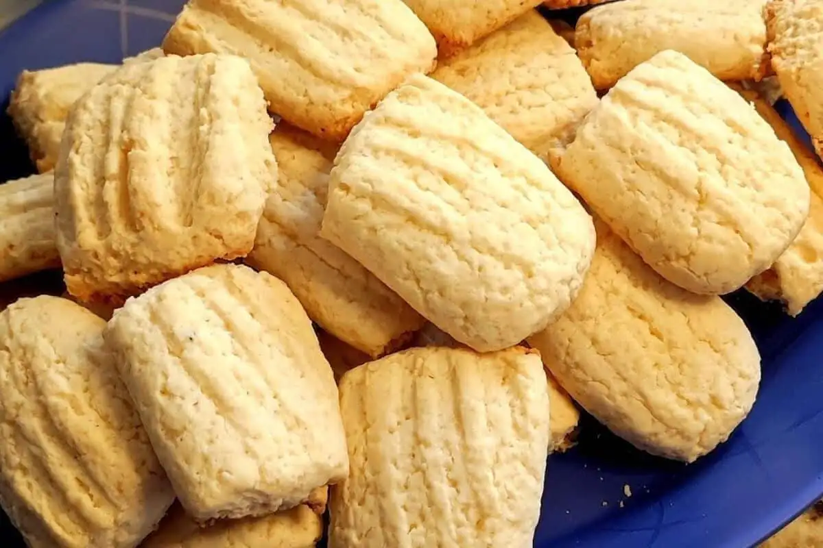 Bolachinha de Maizena para o café com preparo caseiro detalhado do início ao fim
