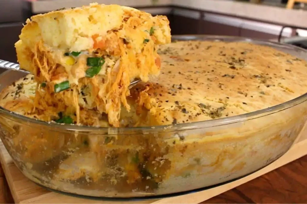 Torta salgada de frango com recheio caprichado e modo de preparo bem explicado