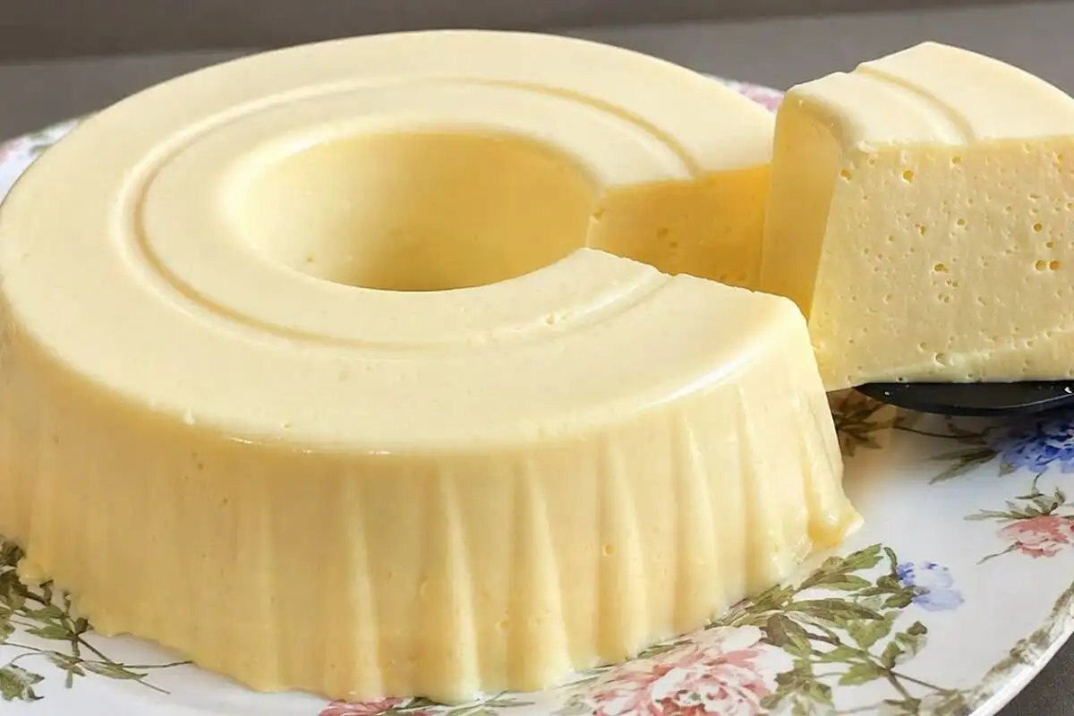 Flan de maracujá para servir no fim de semana com um toque especial no preparo