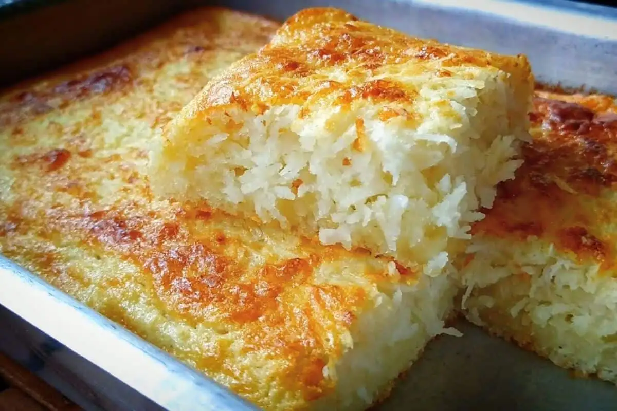 Bolo de coco sem trigo com textura bem feita e uma apresentação perfeita para o café