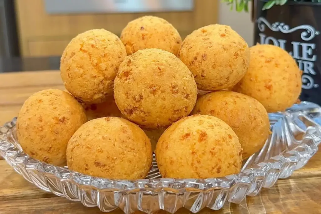 Salgadinho de queijo com massa no ponto e uma finalização que faz diferença