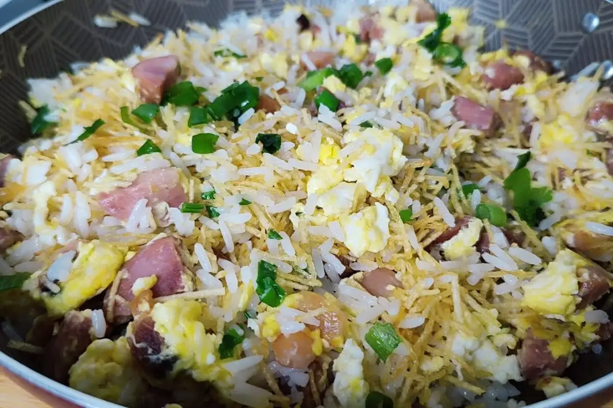 Arroz Biro Biro com tempero caprichado e preparo fácil de acompanhar
