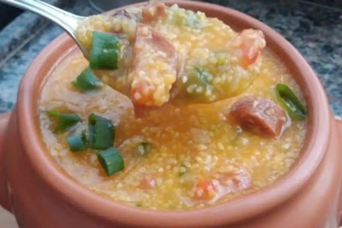 Canjiquinha com bacon com ingredientes bem combinados para variar o cardápio