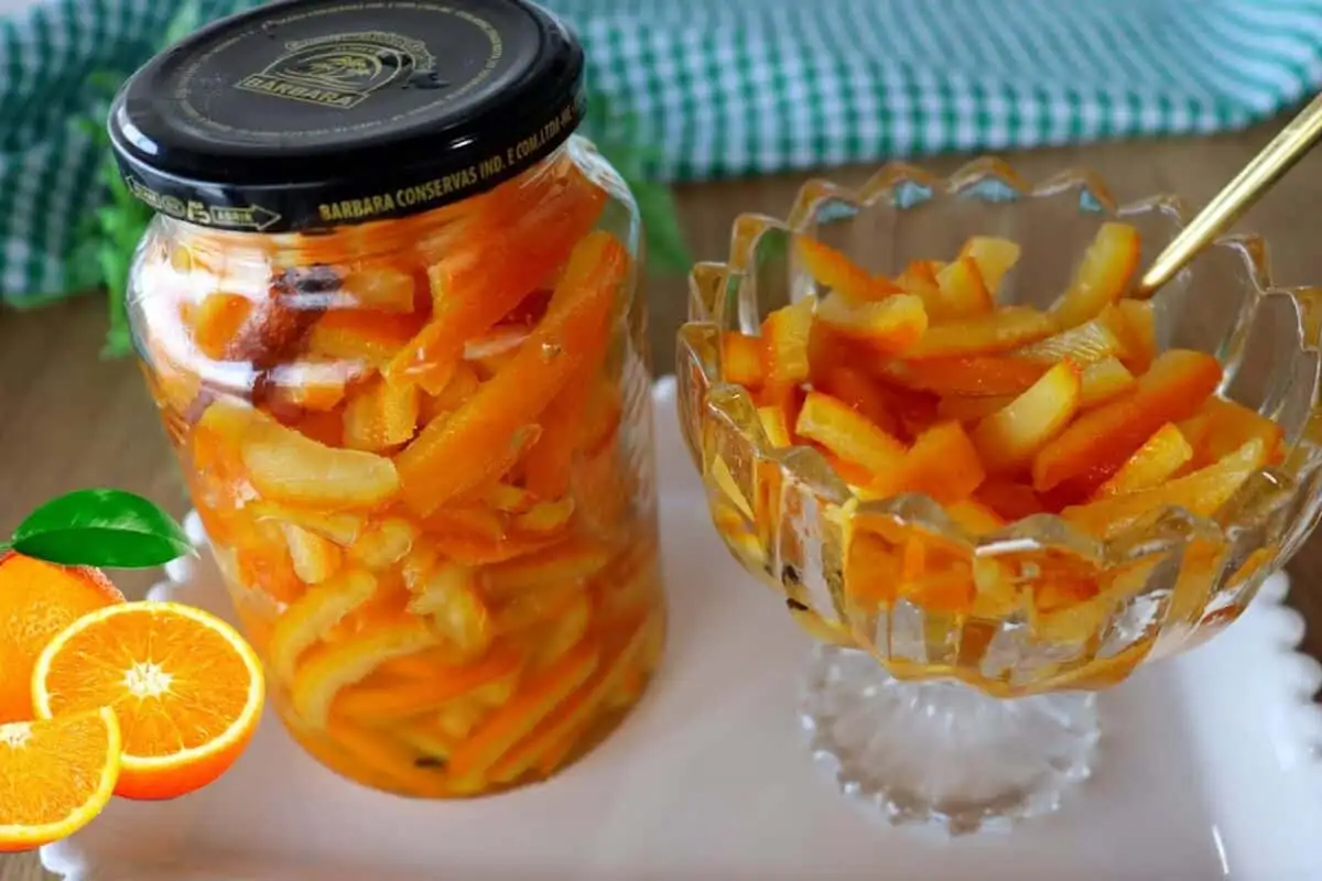 Doce de casca de laranja para servir no fim de semana com um toque especial no preparo