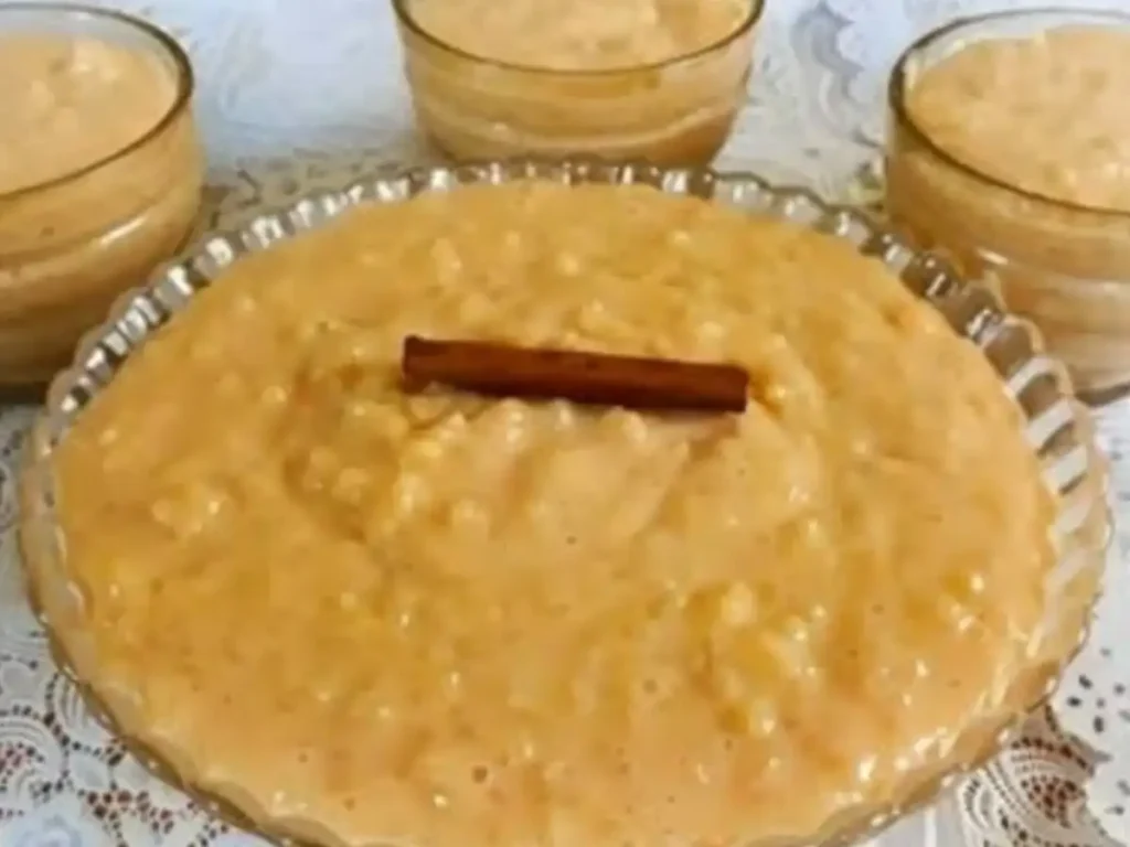 Arroz Doce Tradicional Cremoso com Canela e Leite Integral