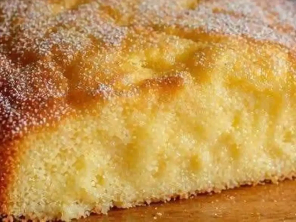 Bolo Açucarado Caseiro de Baunilha com Casquinha Crocante