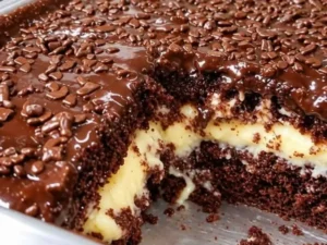 Bolo Prestígio de Chocolate com Recheio Cremoso de Coco pronto para servir
