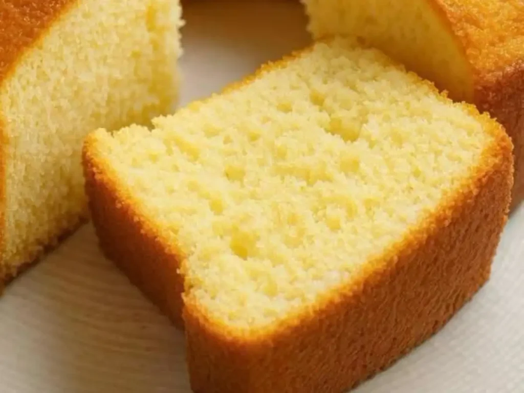 Bolo de Fubá Caseiro Bem Fofinho com Leite para o Café da Tarde