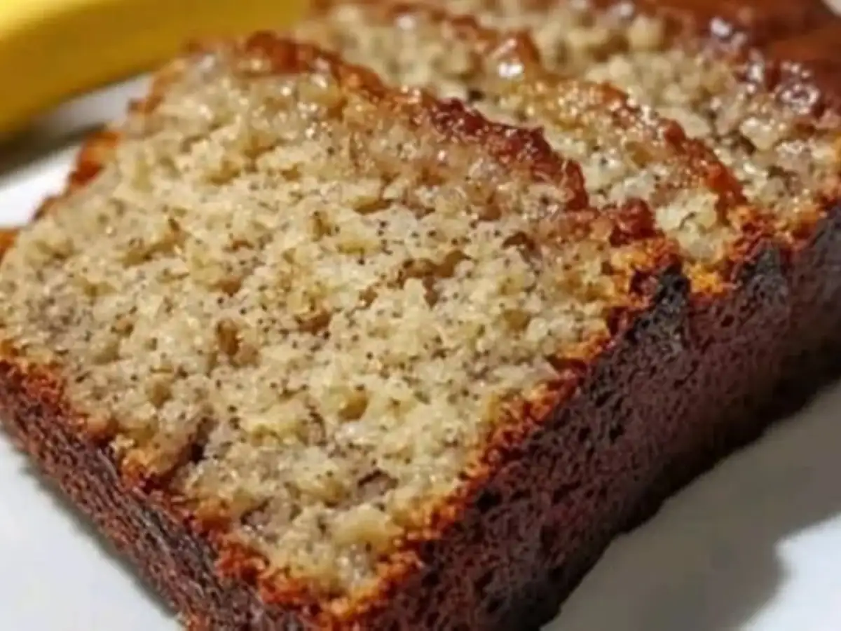 Bolo de Maçã e Banana com Nozes e Massa Úmida Aromática