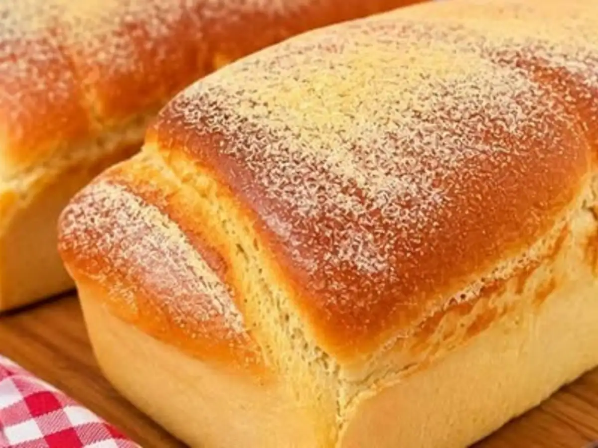 Pão de Milho de Liquidificador Fofinho com Milho de Latinha pronto para servir