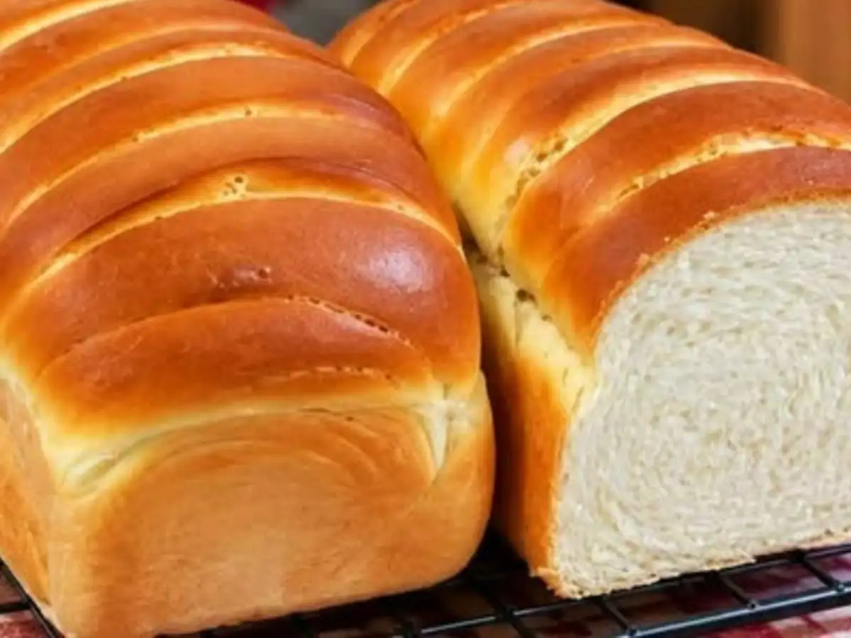 Pão de Algodão Fofinho com Leite e Massa Muito Leve pronto para servir