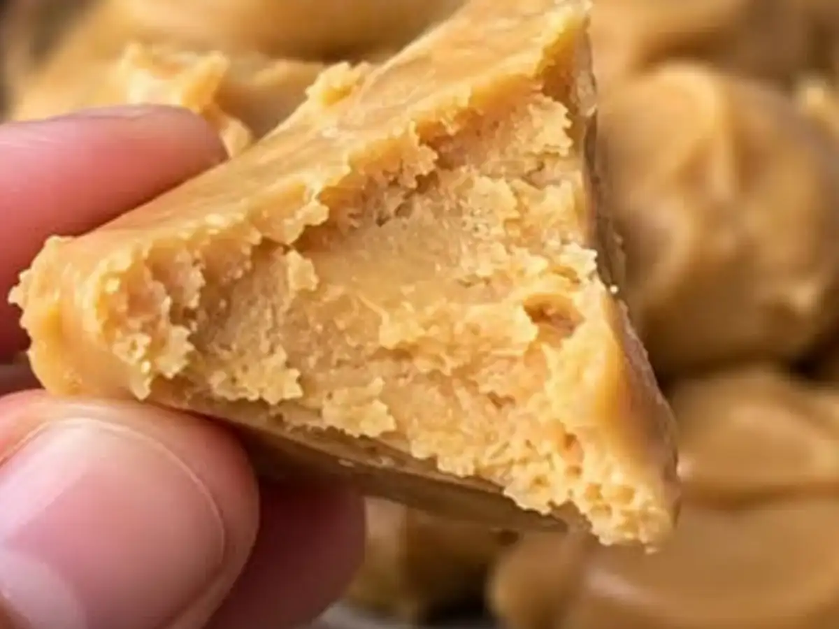 Pingo de Leite Caseiro Tradicional com Açúcar e Sabor de Caramelo