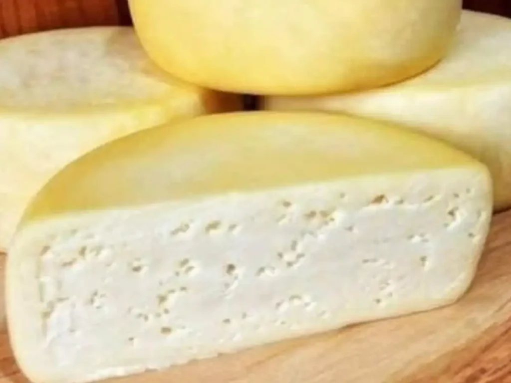 Queijo Colonial Caseiro Fresquinho com Leite Integral e Corte Firme