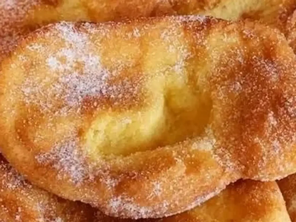 Rosquinhas Fritas Açucaradas com Massa Macia e Toque de Canela