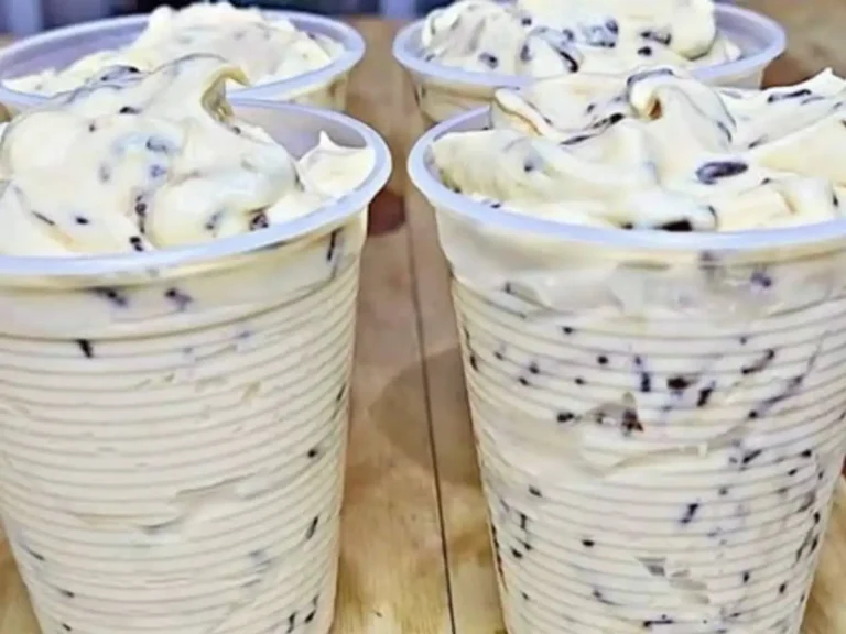 Sobremesa Gelada de Maracujá com Chantilly Pronta em Poucos Minutos