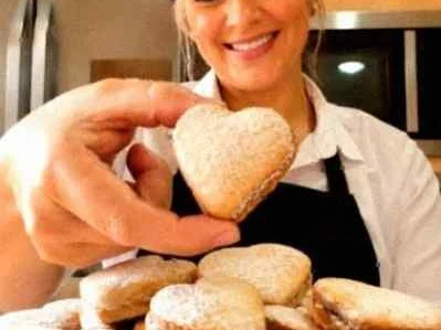 Biscoitinhos Amanteigados de Canela com Doce de Leite