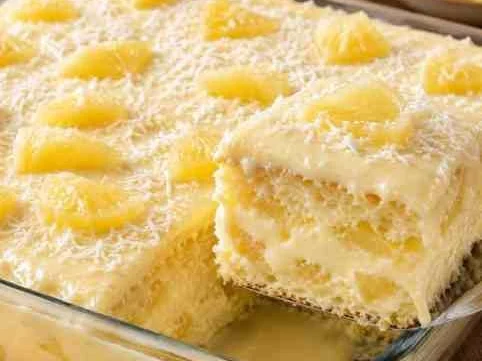 Bolo de Abacaxi Gelado Cremoso e Molhadinho