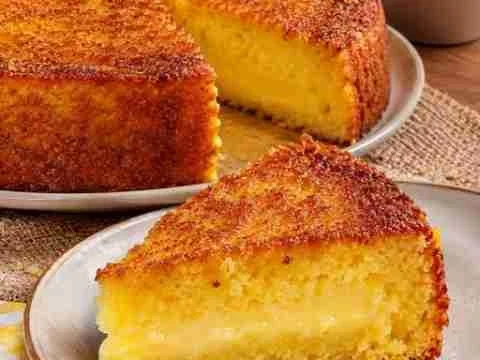 Bolo de Fubá Cremoso com Camada Macia no Meio