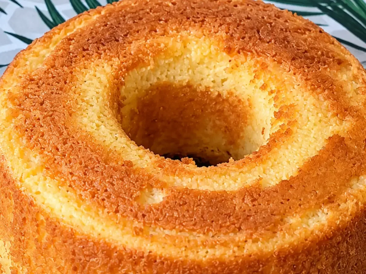 Bolo de Fubá e Aveia sem Óleo e sem Farinha Branca (com Coco)