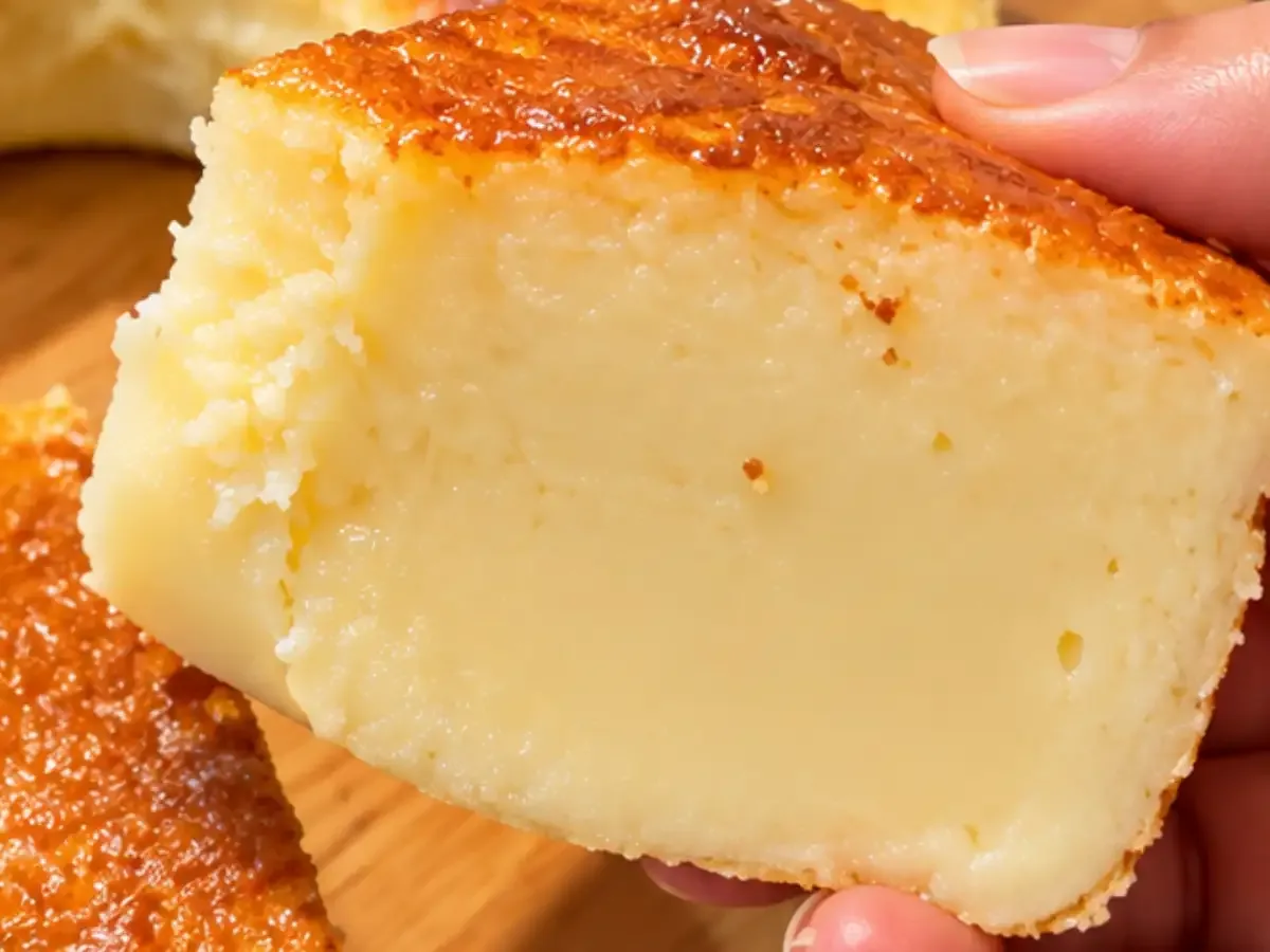 Bolo de Leite Cremoso com Casquinha Dourada