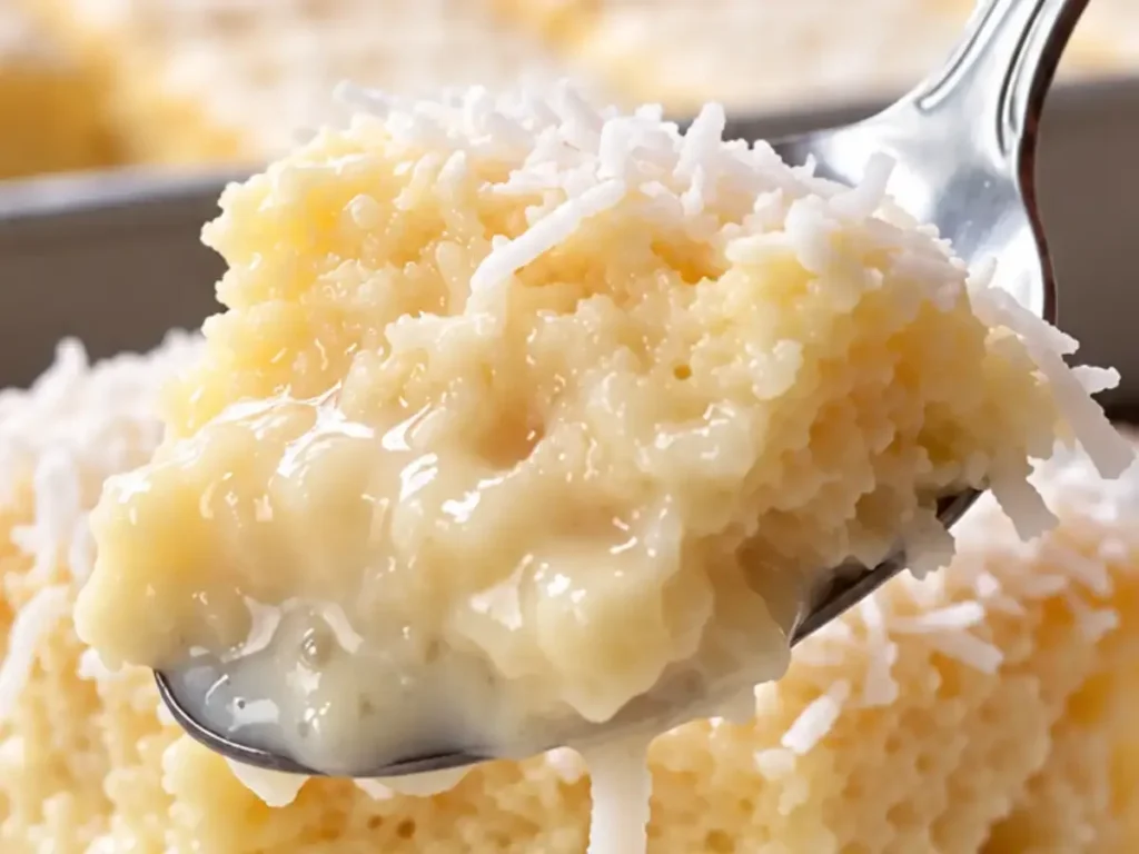 Bolo Gelado de Coco Cremoso