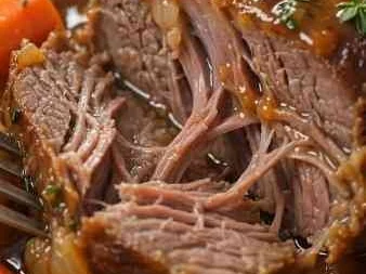 Carne de Panela com Batatas e Cenoura