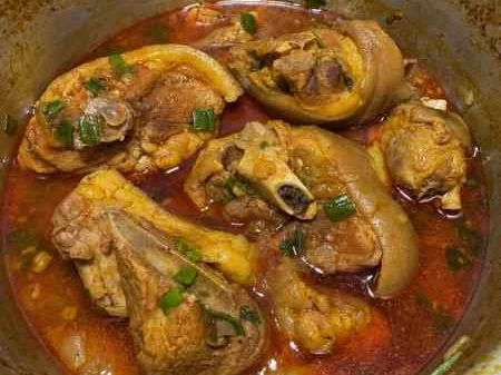 Carne de porco cozida bem temperada