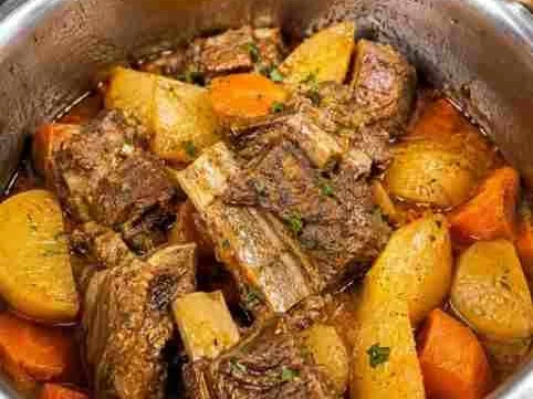 Costela Bovina com Batata e Cenoura na Panela de Pressão