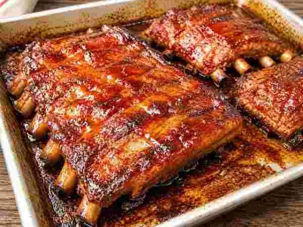 Costelinha de Porco Assada com Molho Barbecue