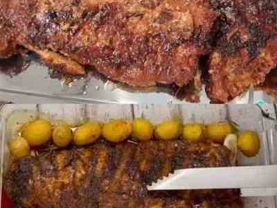 Costelinha de Porco Assada no Forno que Descola do Osso